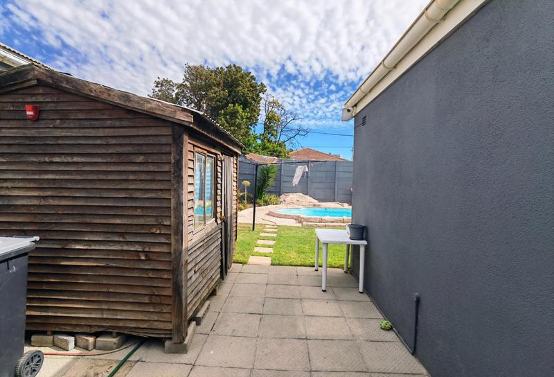 3 Bedroom Property for Sale in Goodwood Estate Western Cape